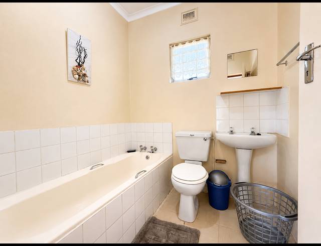 200M² LODGE FOR SALE IN GLENMORE